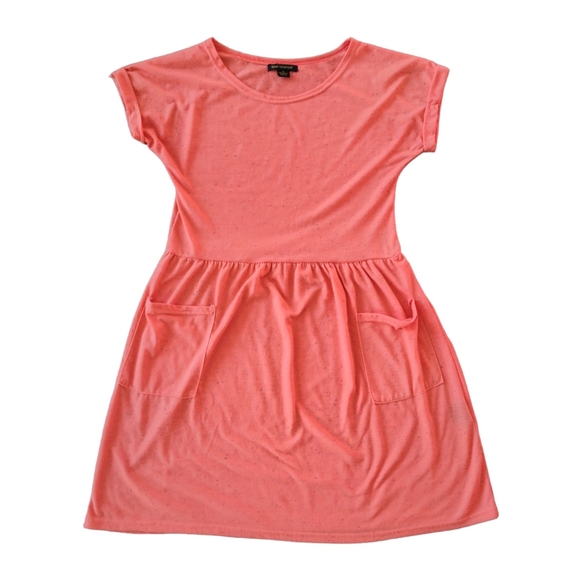 QED London Dresses & Skirts - QED London Pink T-Shirt Minidress with Pockets Small
